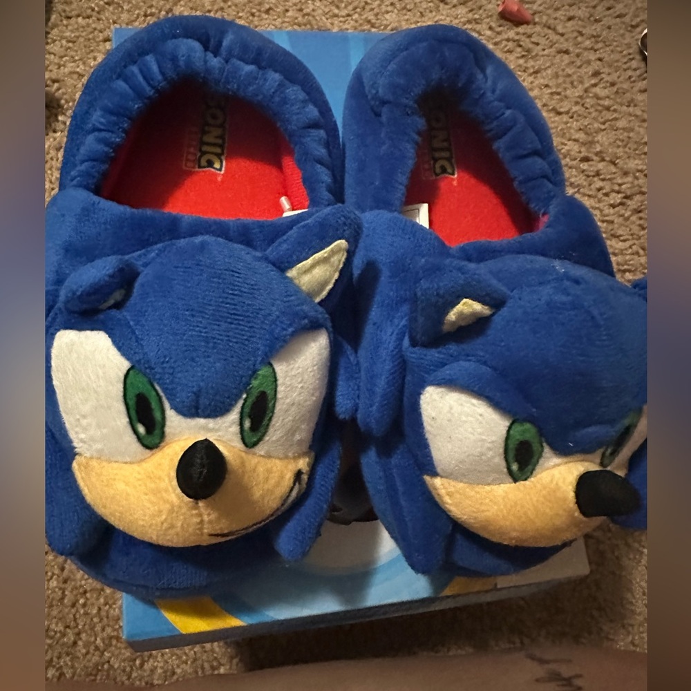 Sonic the Hedgehog Kids High-Top Sneakers - Blue and sleepers bundle - Picture 12 of 15